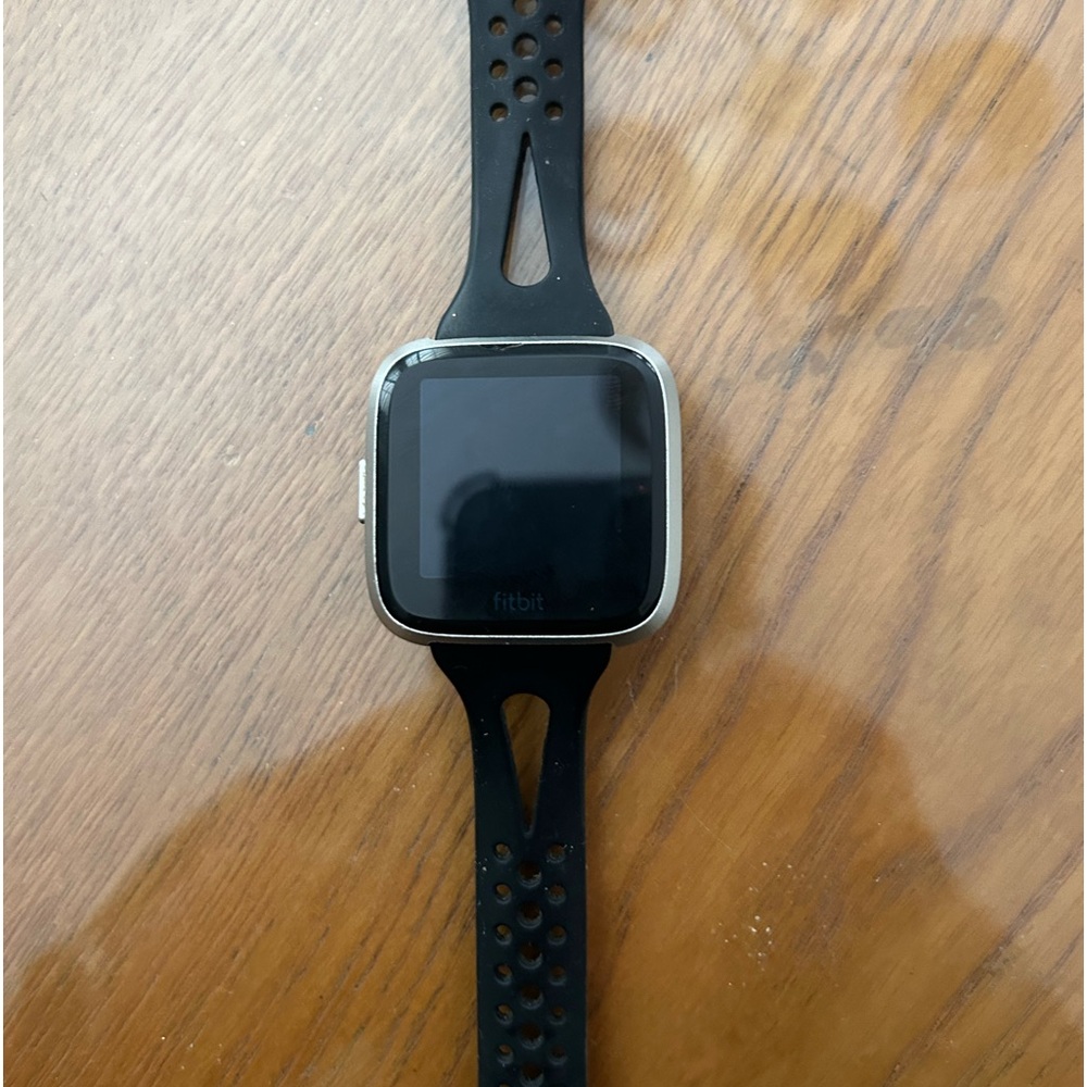 Used Fitbit 2 with 13 bands & charger